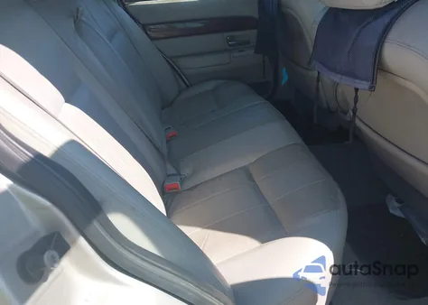 2005 Mercury Grand Marquis из США, поврежденный, VIN 2MEFM75W55X610861